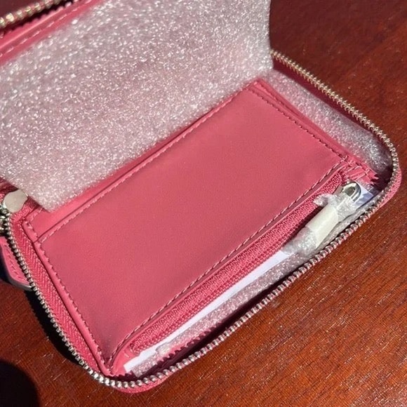 New Coach ostrich-embossed zip around wallet - Picture 9 of 11